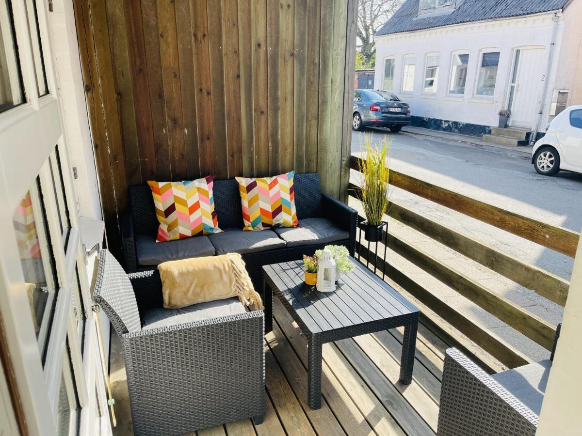 Aday - Central Terrace Apartment In Hjorring ภายนอก รูปภาพ