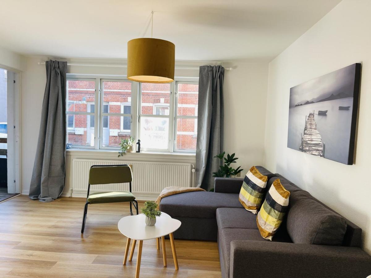 Aday - Central Terrace Apartment In Hjorring ภายนอก รูปภาพ